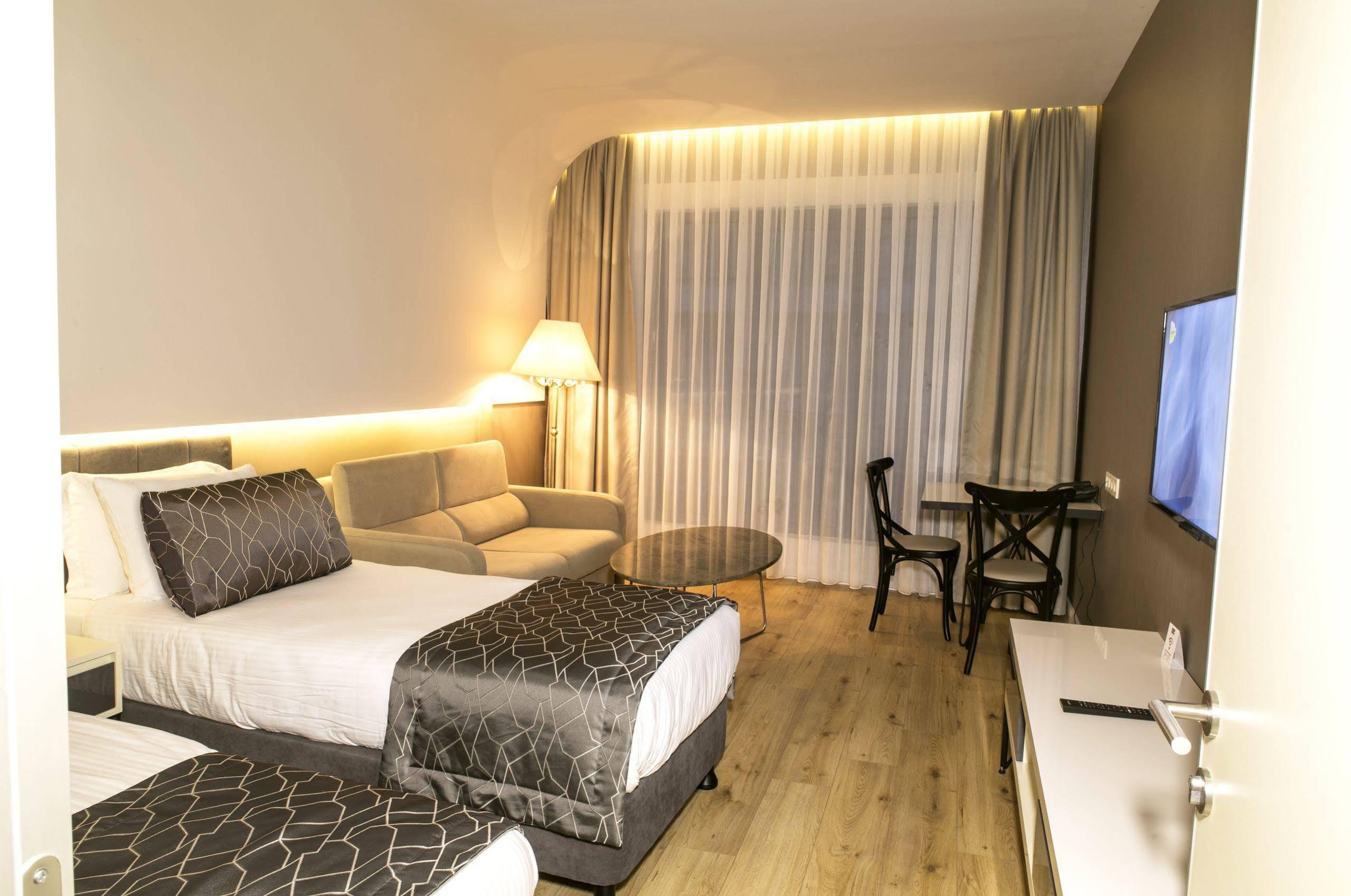Elm Suite Hotel Istanbul Eksteriør bilde